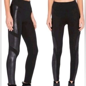 SPANX red tag black Leggings with & faux leather detail Moto leggings Sz-XL. AA2